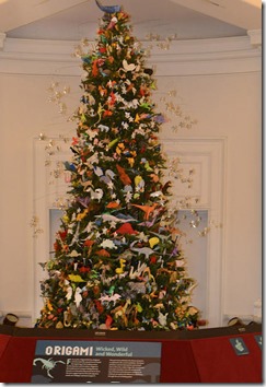 2013-origami-holiday-tree
